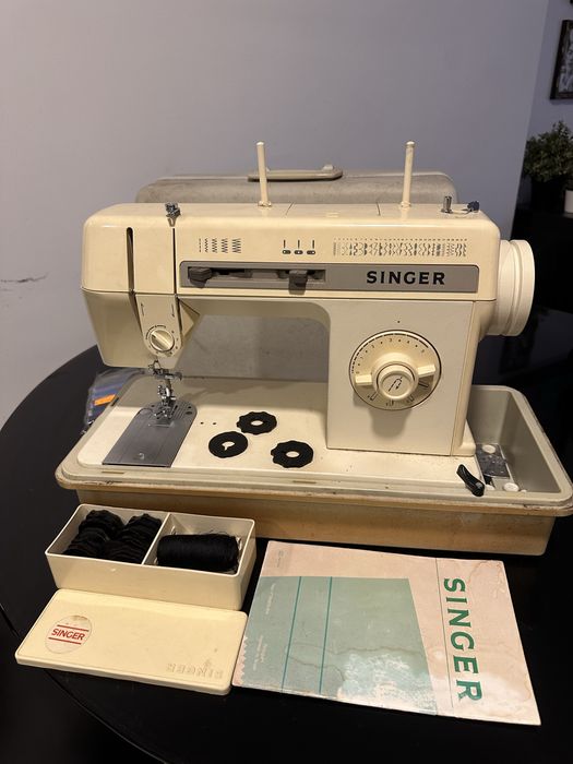 Maquina costura Singer 2330c