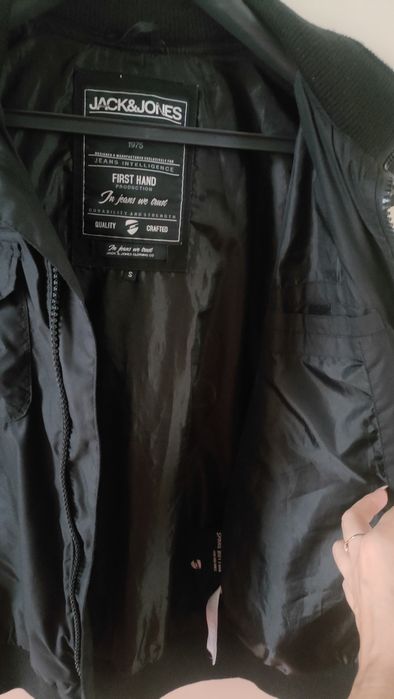 Czarna kurtka przejściowa męska Jack&Jones, r. S