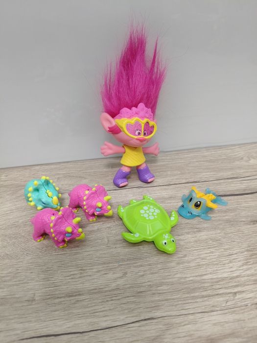 Figurki lalki dla dziewczynki