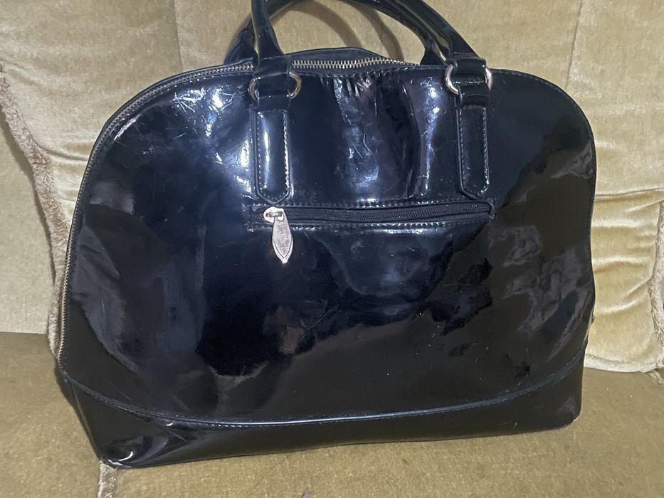 Torebka damska lakierowana czarna elegancka
