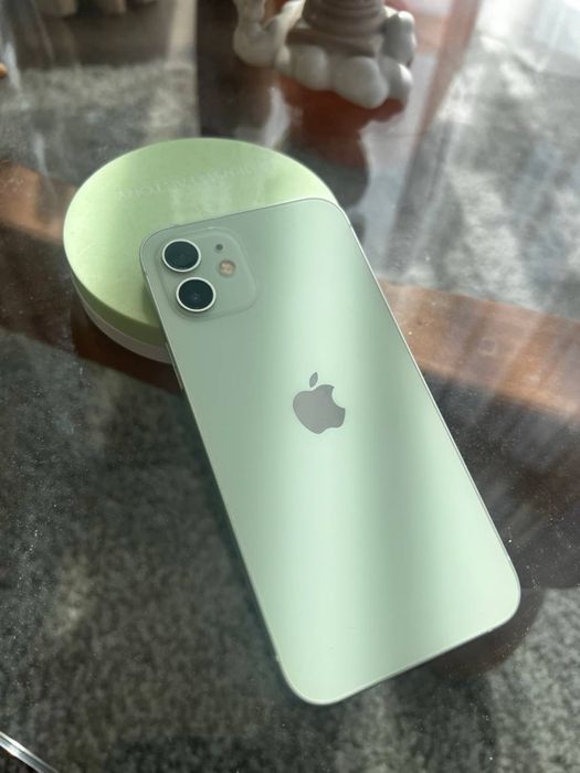 Iphone 12 в хорошому стані