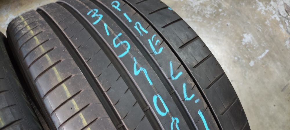 Pneus 315/40/21. Pirelli semi novos