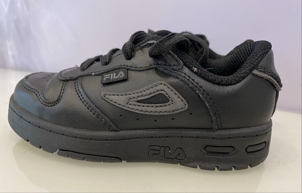 Кросівки шкіряні