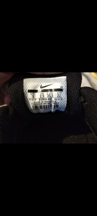 Buty NIKE r.35,5/22cm