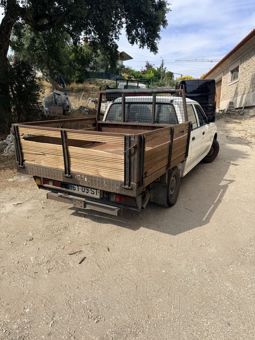 Mitsubishi L200 Pronta a Trabalhar e em Excelente Estado"
