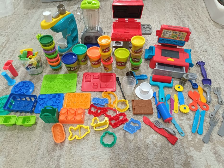 Lote plasticinas e acessórios