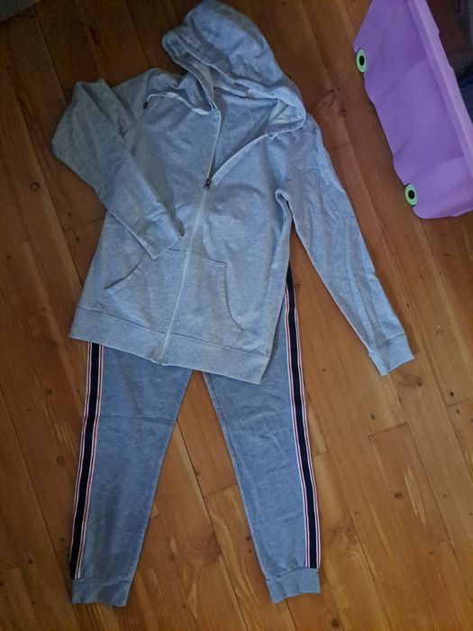 Zestaw sportowy bluza i spodnie 36