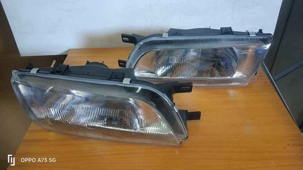 Farol Nissan Almera n15 ótica 1996 nova