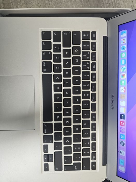 MacBook Air 13" 2015  A1466