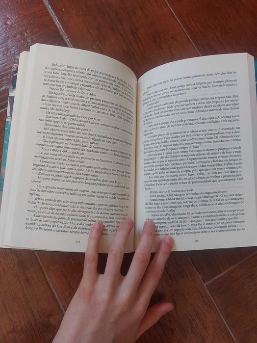 Livro "Desculpe Sr. Nobel" de Maria Helena Ventura