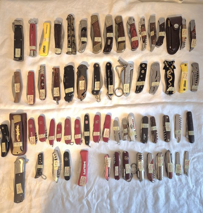 Продам коллекцию  ножиков