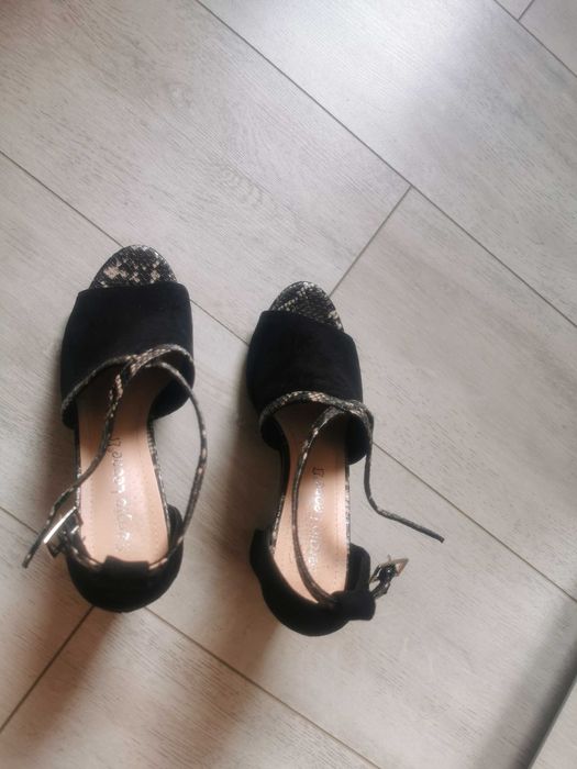 Sandały na słupku, rozm. 38,Sergio Leone