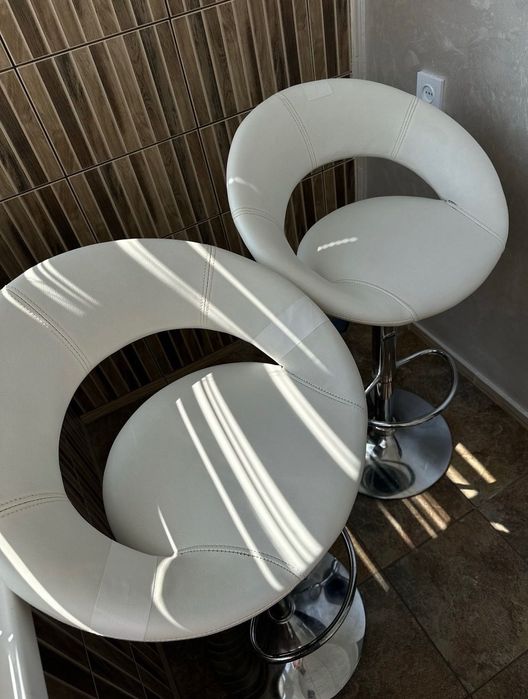 Продам барні стільці