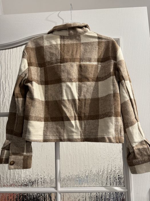 Kratkowana kurtka oversitze, rozmiar S