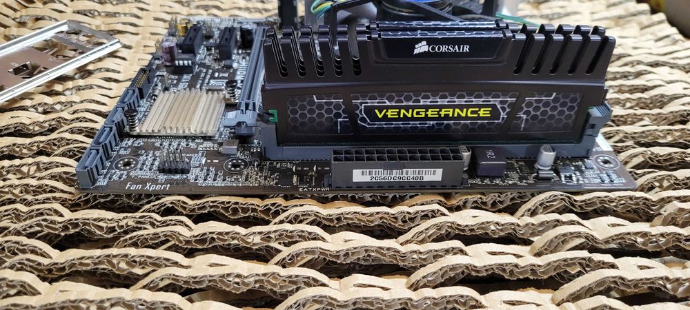 Комплект 4 ядра s1151 ASUS H110M-K D3 + I5 6400 BOX + 8GB DDR3 1866MHz