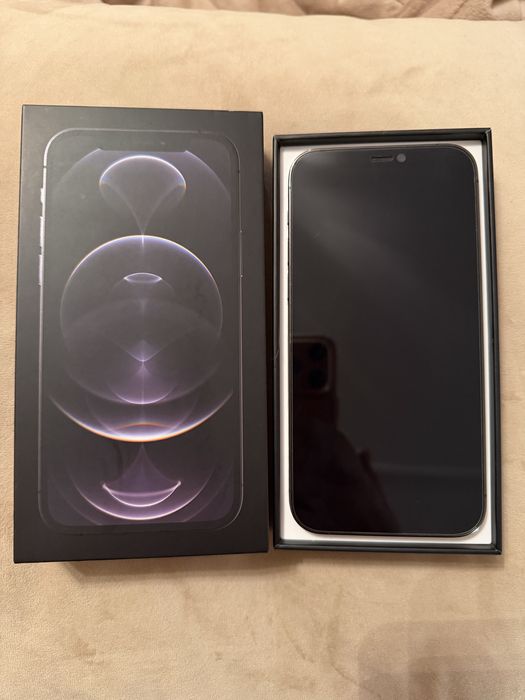 Продам дуже гарний стан, 1 власник Айфон 12 про