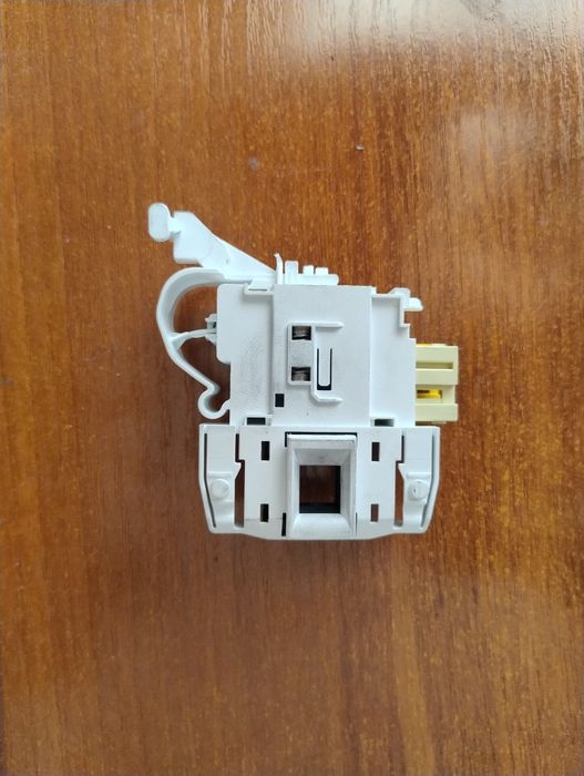 Замок для пральної машини Ariston, Indesit C00254755