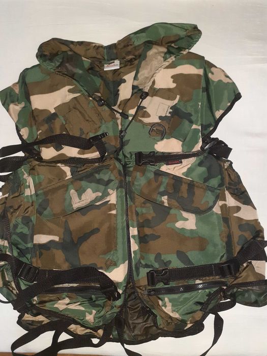 Спасательный  жилет Аdventure водный + Сиденье мягкое с сумкой.