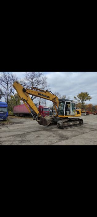 Надаємо послуги гусеничного екскаватора Libherr