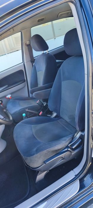 Mitsubishi 2.0 diesel  7 lugares