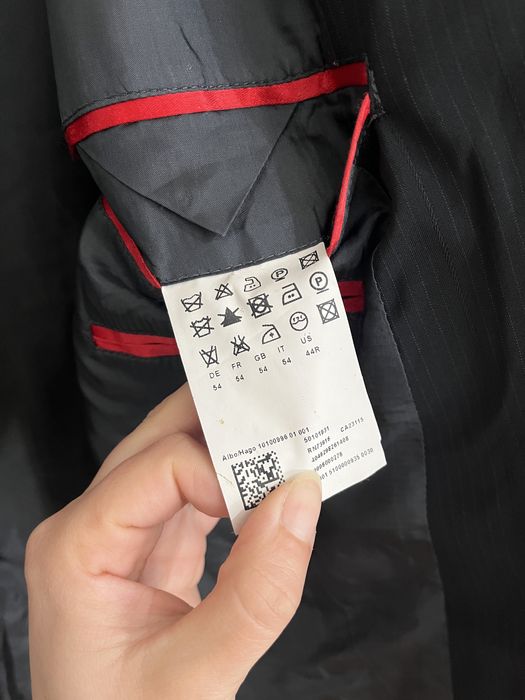 Blazer preto com riscas finas