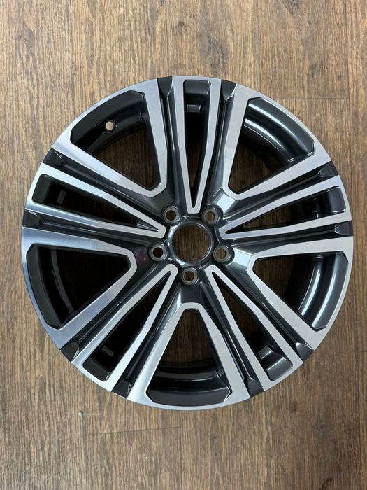 NOWA Felga aluminiowa Seat Arona 6.5X17 ET48.