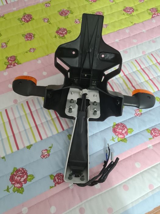 Suporte matricula original R1 crossplane