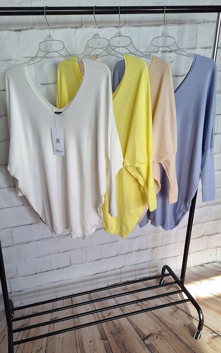 Sweterek Minouu nowy model