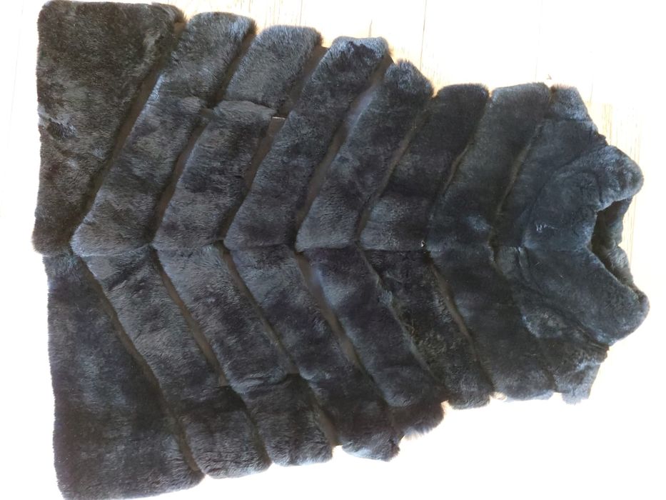 Kamizelka damska czarna ( futro naturalne- królik)