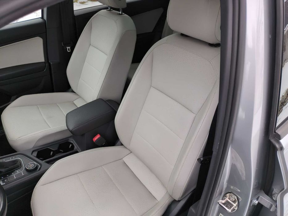 Volkswagen Tiguan      2020