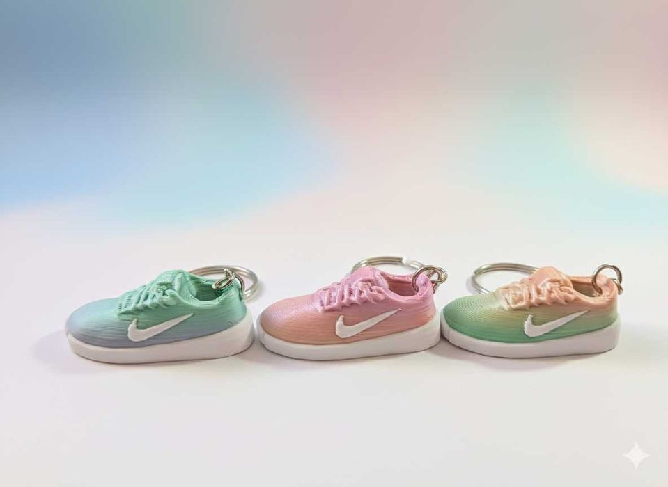 Brelok personalizowany sneakers 3D – dwukolorowy 4,5cm