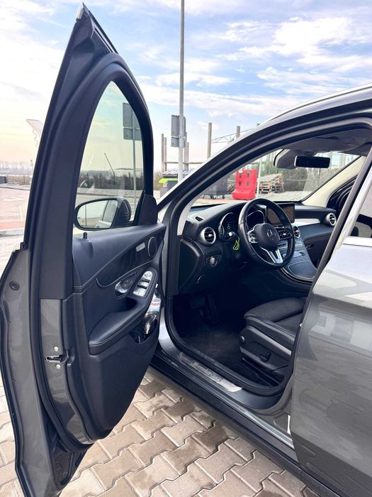 Mercedes-Benz GLC-Class 2019