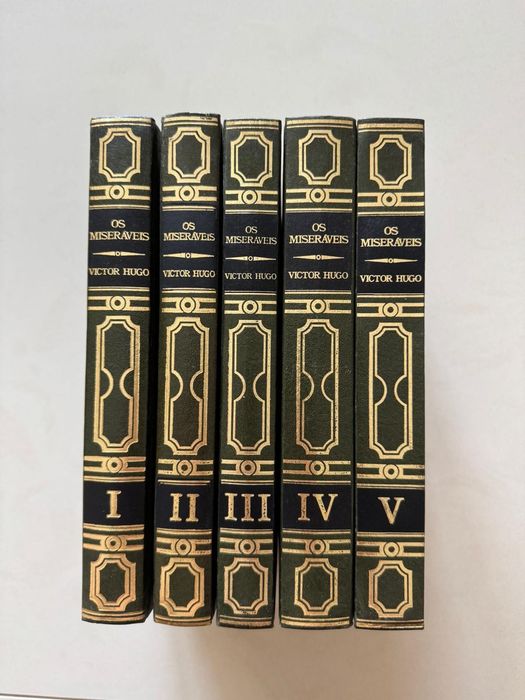 Coleção “Os Miseráveis” – Victor Hugo – coleção completa