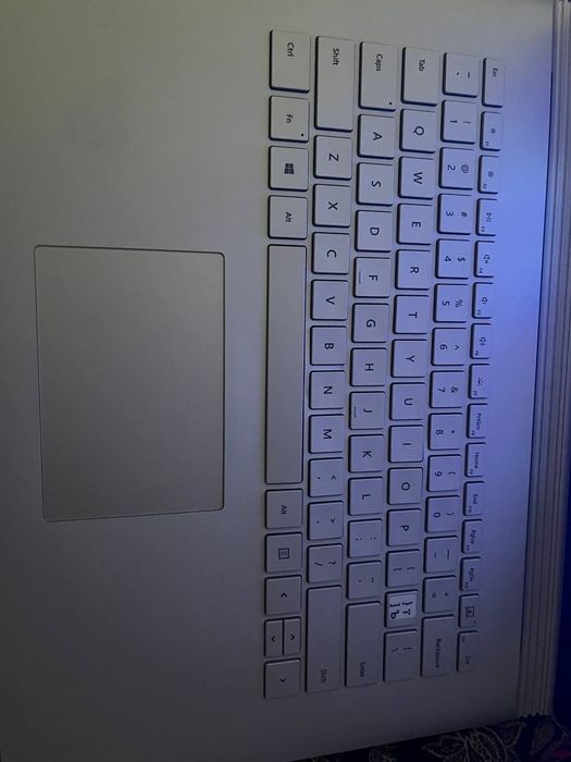 Surface book2 i 7( гарний стан)