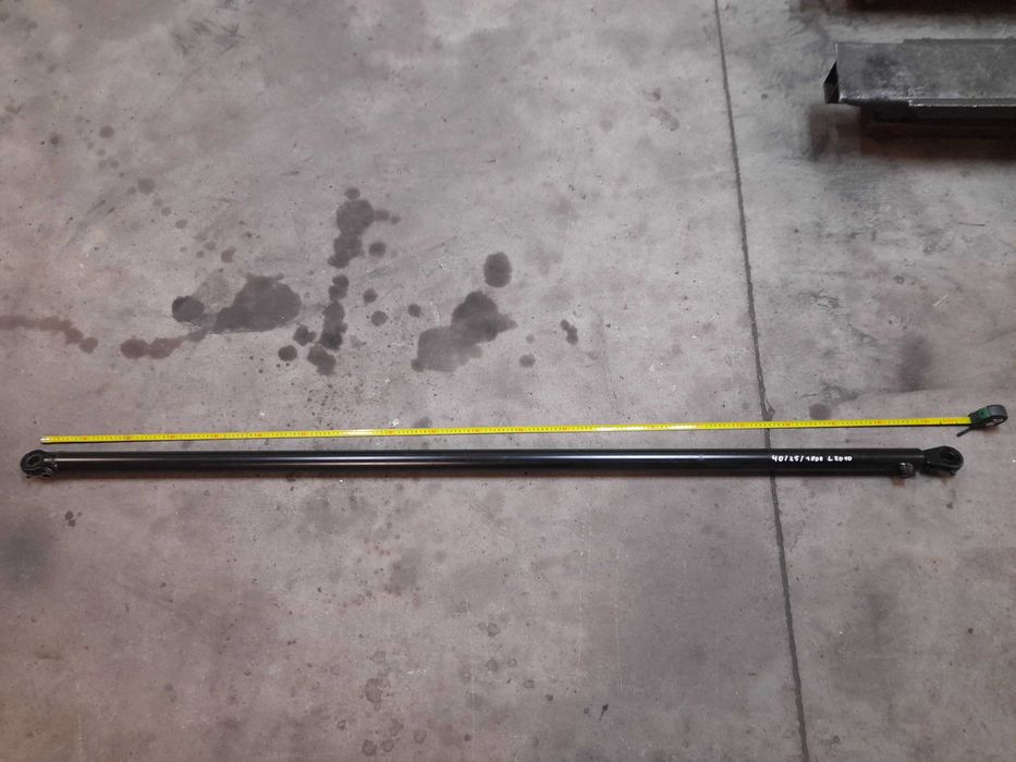 Siłownik hydrauliczny długi  skok 1800 laweta lora