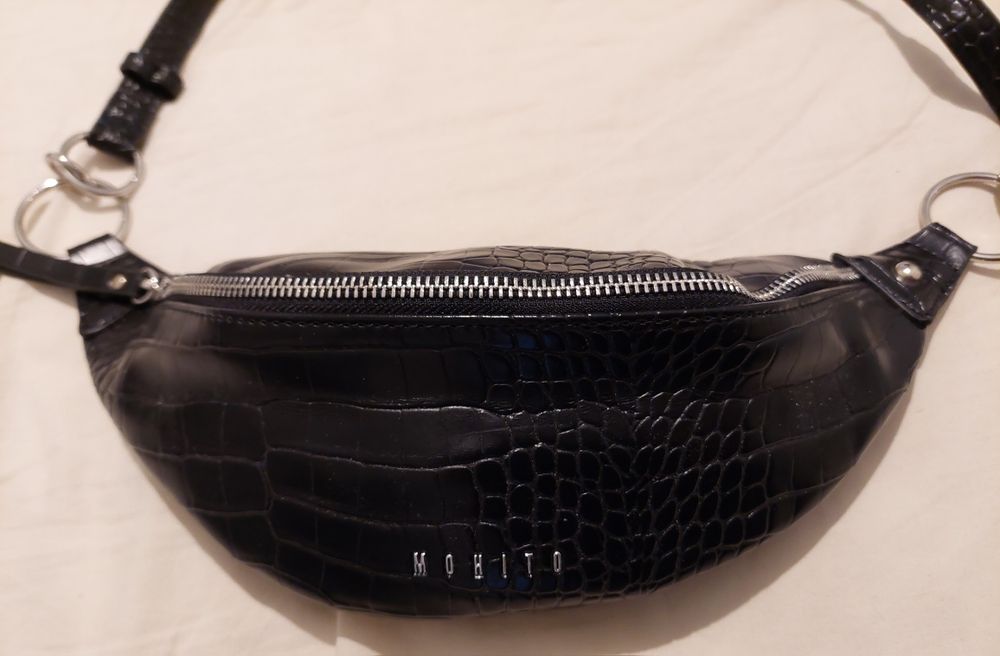 Nowa torebka typu nerka Mohito