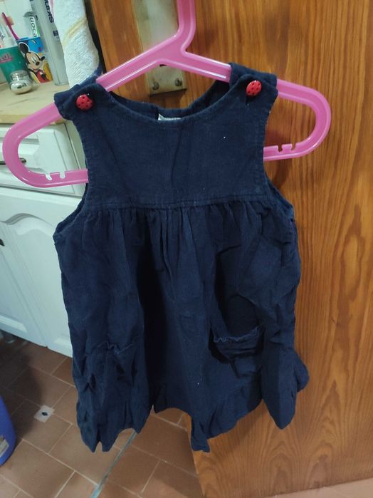 Roupas em bom estado