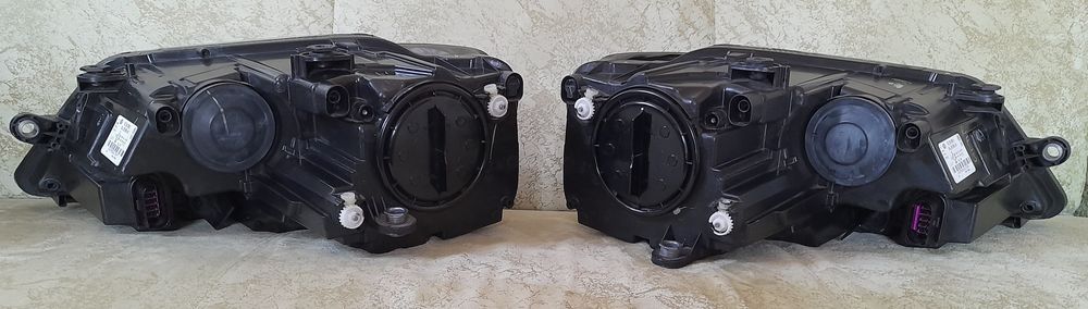 Фари HELLA 5C7.941.005 A 1EL 010395-01 5C7.941.006 A  1EL 010395-02