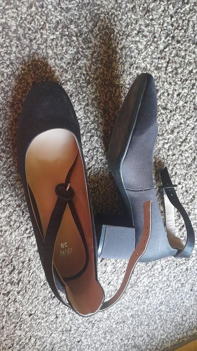 Buty na słupku roz. 38