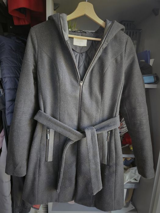 Płaszcz z kapturem Carry