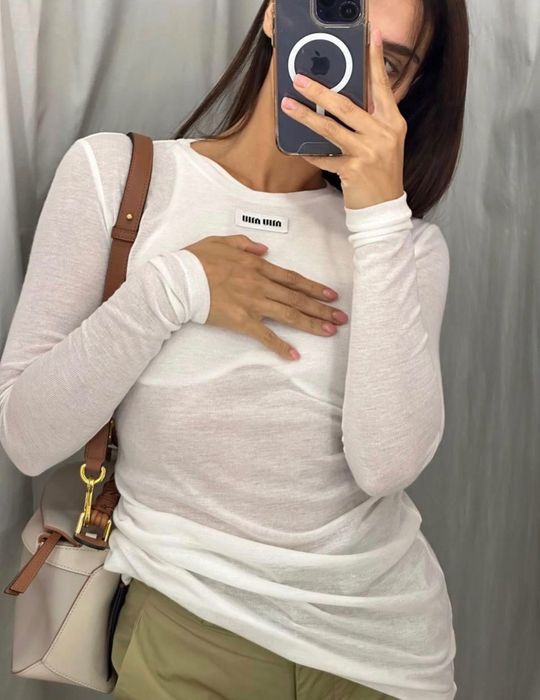 МОЖЛИВИЙ ТОРГ Лонгслів Miu Miu — стильний та трендовий