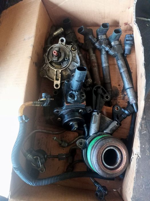 Топлевний насос тнвд  форсунки мерседеса 2.2сді .