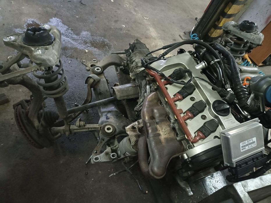 Silnik skrzynia na części 2.0 ALT audi A4 B6 B7 łapa sanki sprzeglo