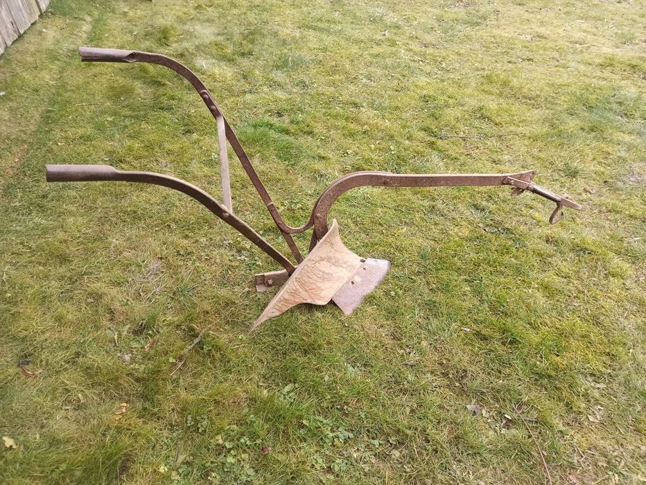 Kopaczka konna sieczkarka pług beczka dołownik sprężynówka kultywator