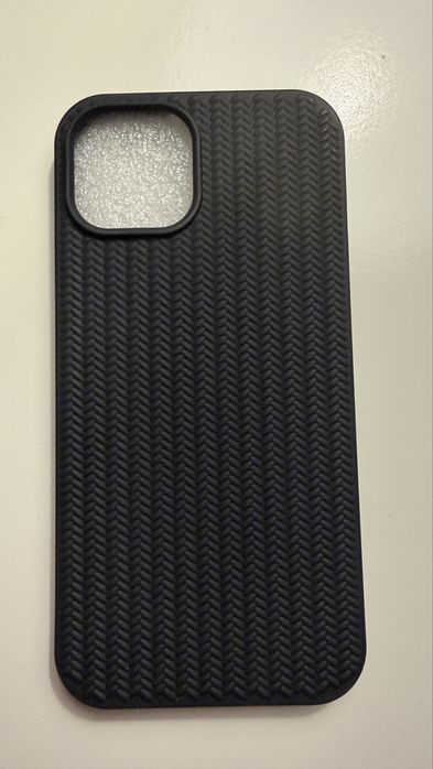 4 szt etui do iPhone 15. Nowe. Okazja