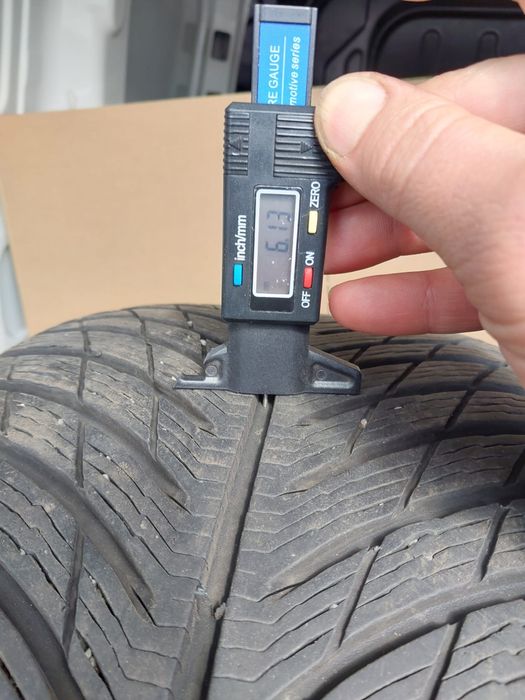 Opony 255/40 R20  komplet 4 sz