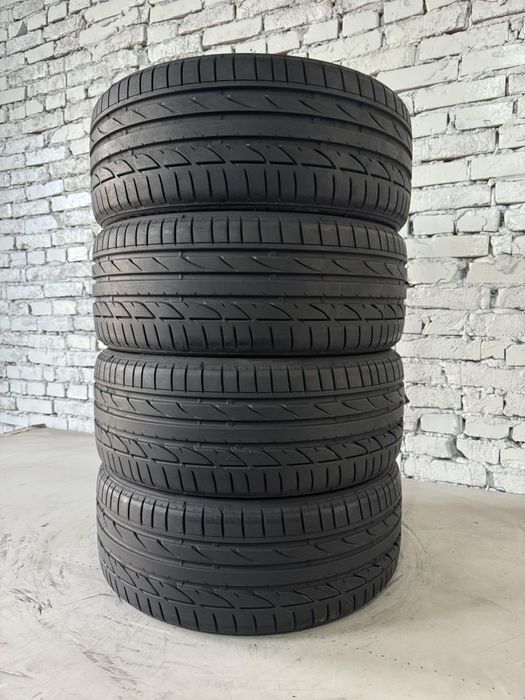 Літні шини Bridgestone 235/40 R19