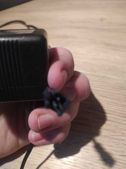 Zestaw Zasilaczy 12V + Kości RAM 4GB DDR3 SO-DIMM(Laptop)Serwis/części