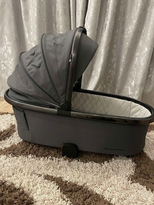 Коляска Carrello