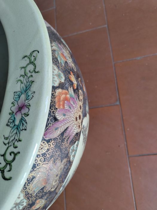 Vaso Grande de Porcelana Estilo Satsuma